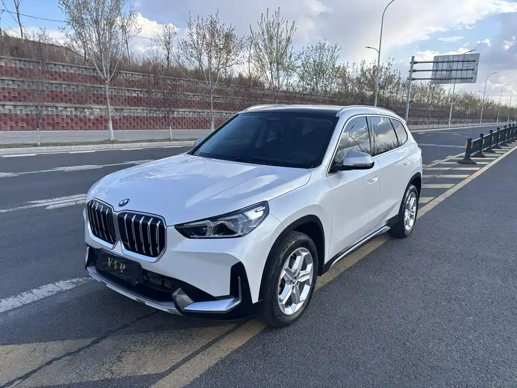 BMW X1 2023 — фото 1