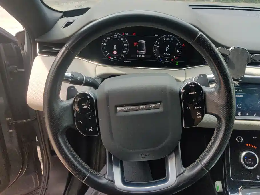 Land Rover Range Rover Evoque 2020 — фото 15