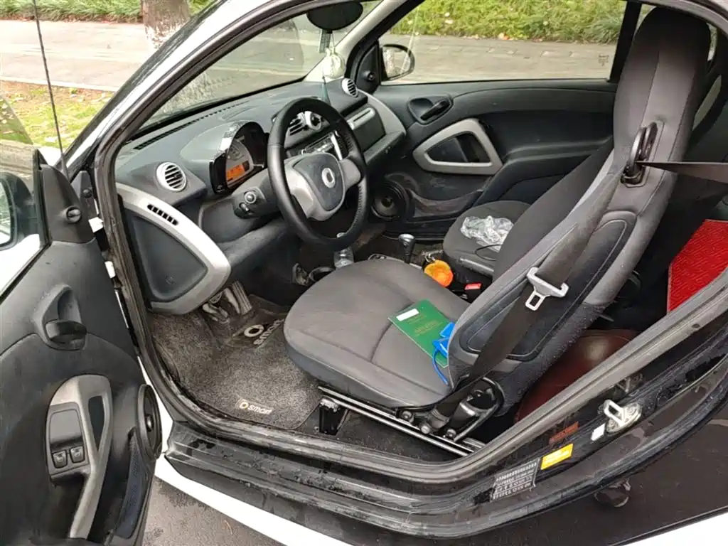 smart Fortwo 2014 — фото 17