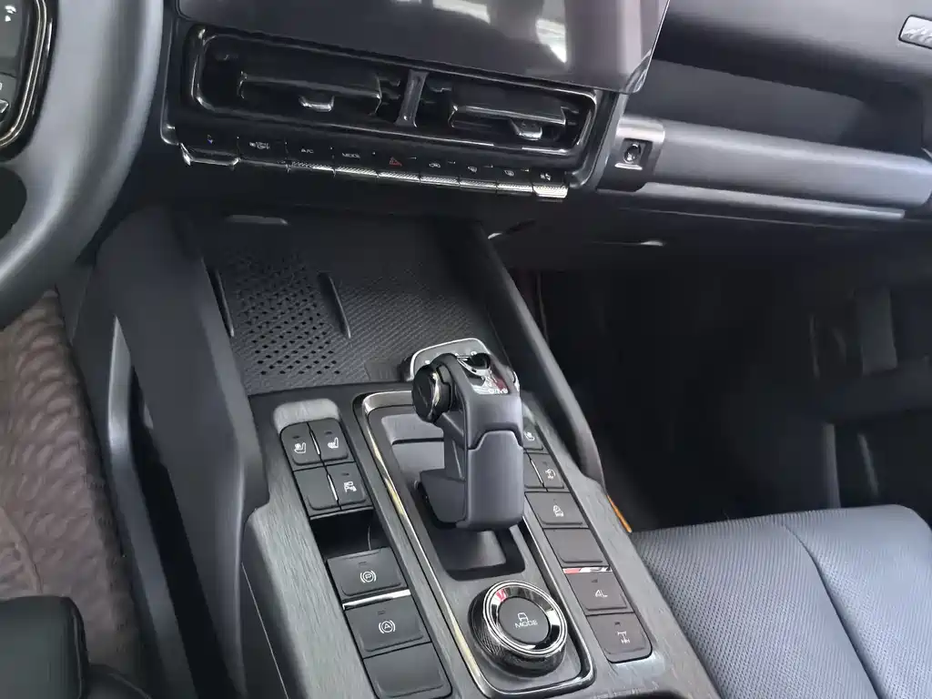 Haval H9 2025 — фото 12