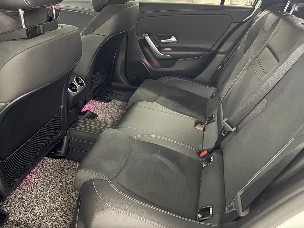 Mercedes-Benz A-Class 2020 — фото 15