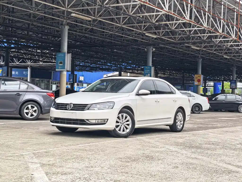 Volkswagen Passat 2015 — фото 1