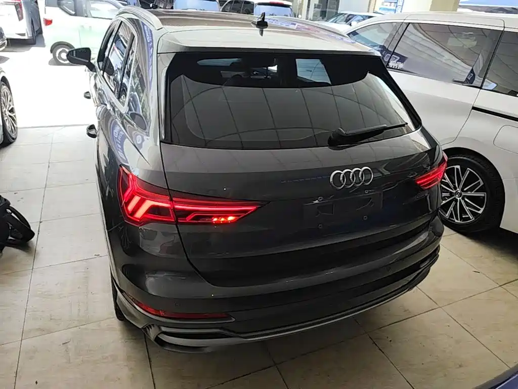 Audi Q3 2020 — фото 6