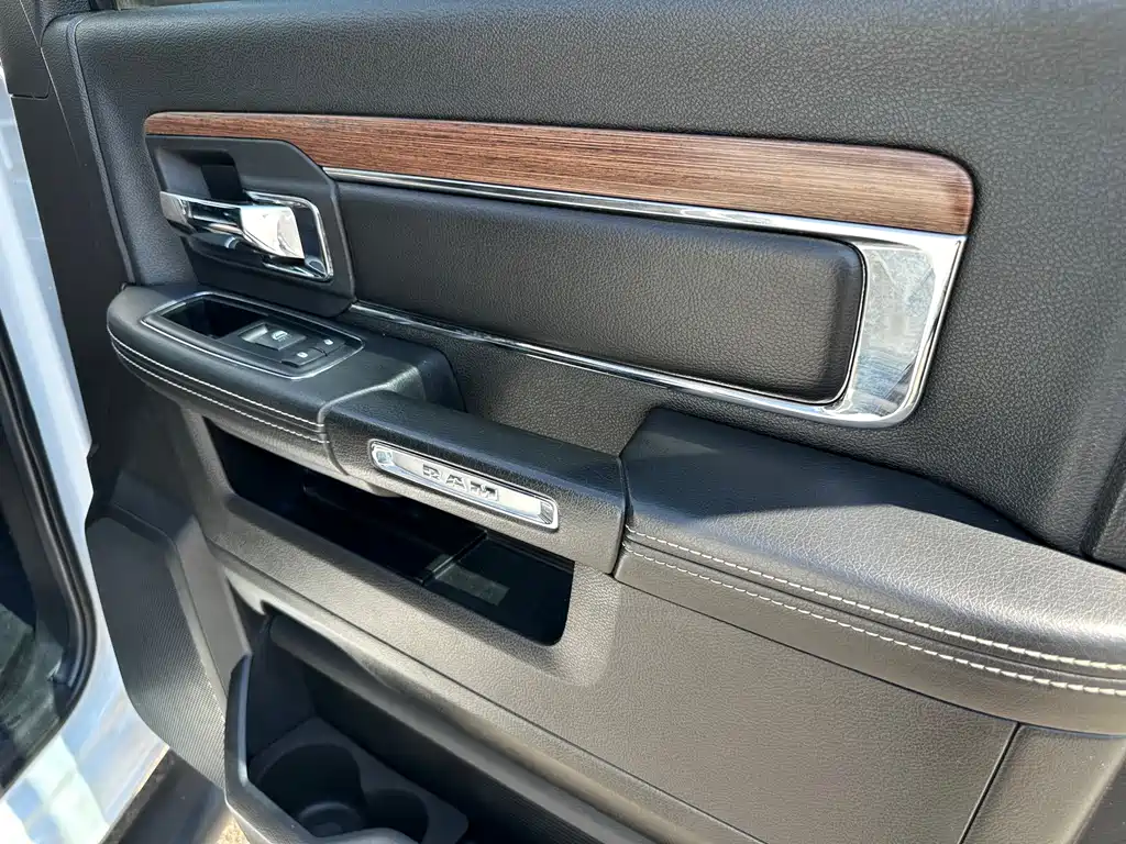 RAM Trucks 2015 — фото 16