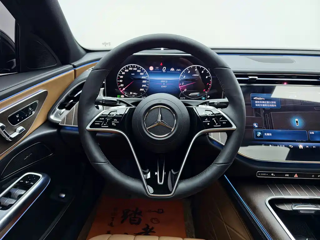 Mercedes-Benz E-Class 2025 — фото 32