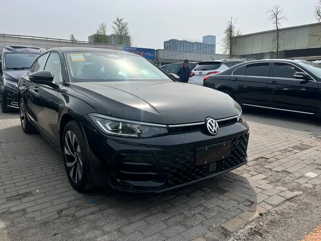 Volkswagen Passat — фото 2