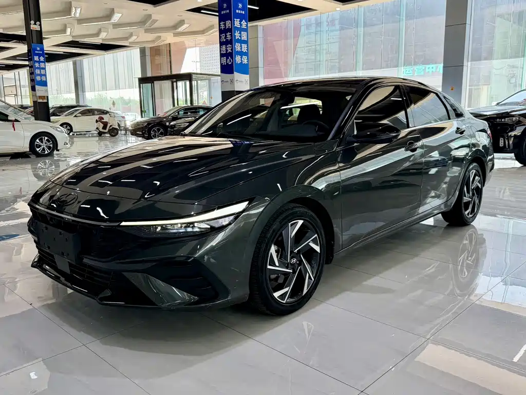 Hyundai Elantra 2023