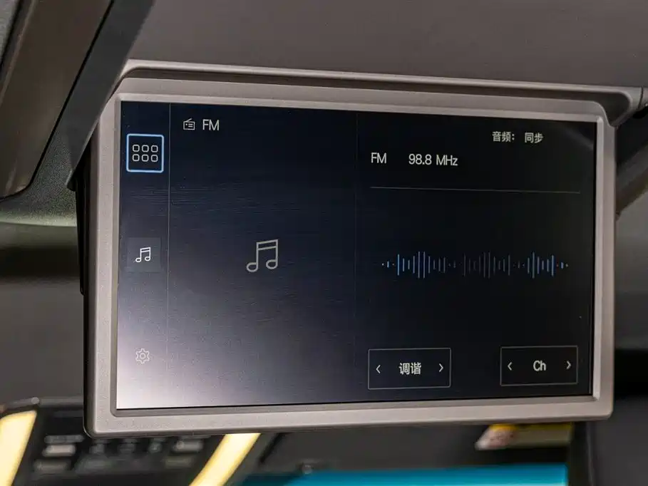 Lexus LM 2023 — фото 17