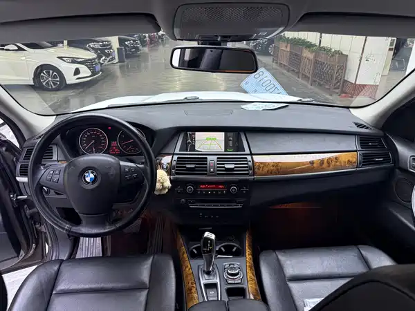 BMW X5 2011