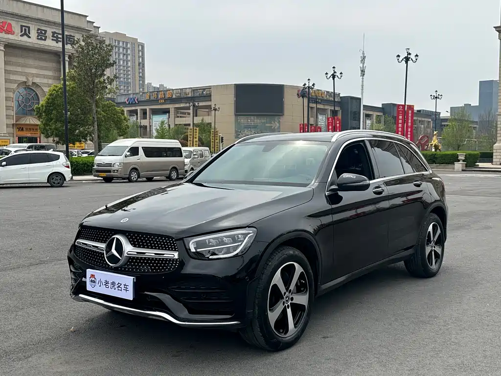 Mercedes-Benz GLC 2022 — фото 1