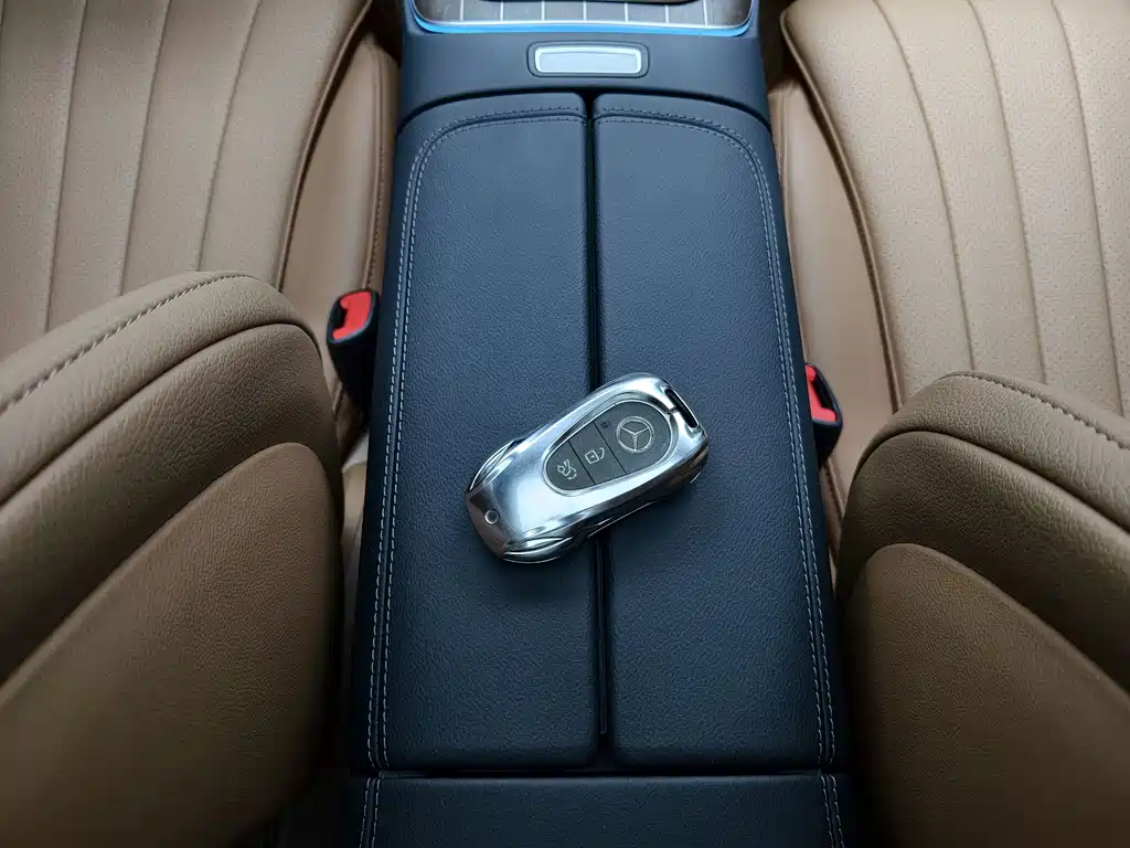 Mercedes-Benz E-Class 2025 — фото 31
