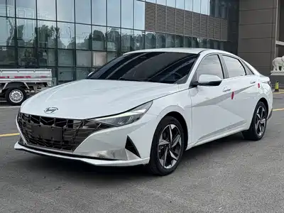 Hyundai Elantra 2022