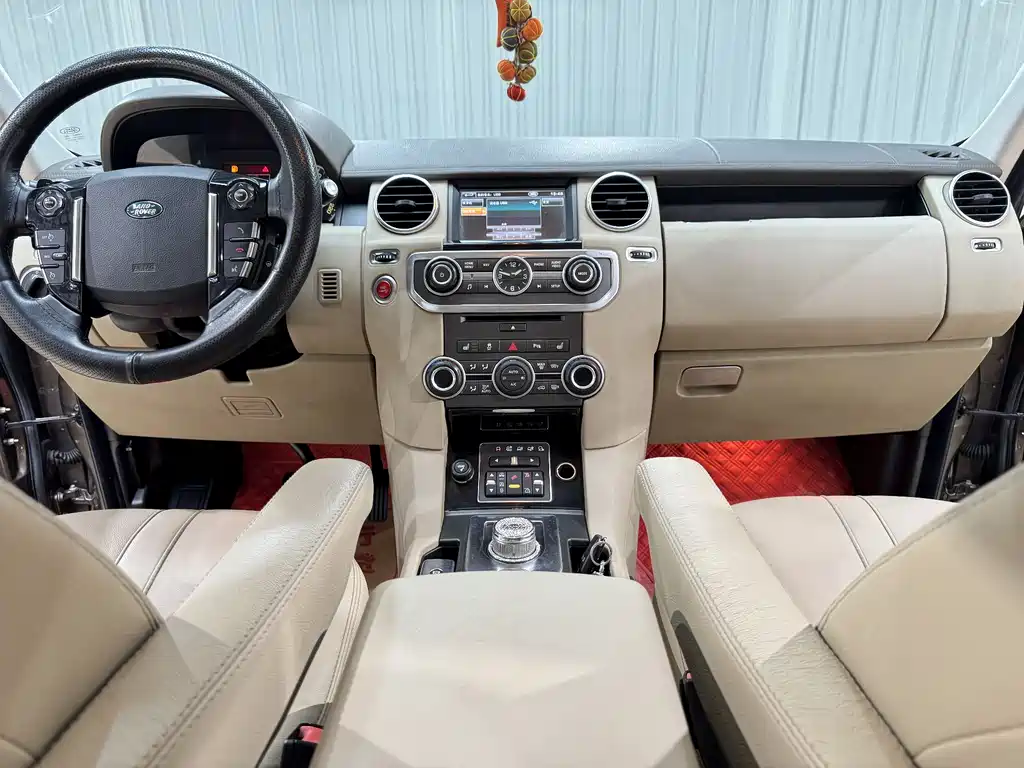 Land Rover Discovery 2013 — фото 12