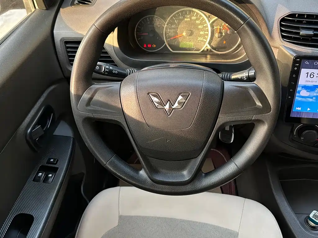 Wuling Hongguang 2019 — фото 12