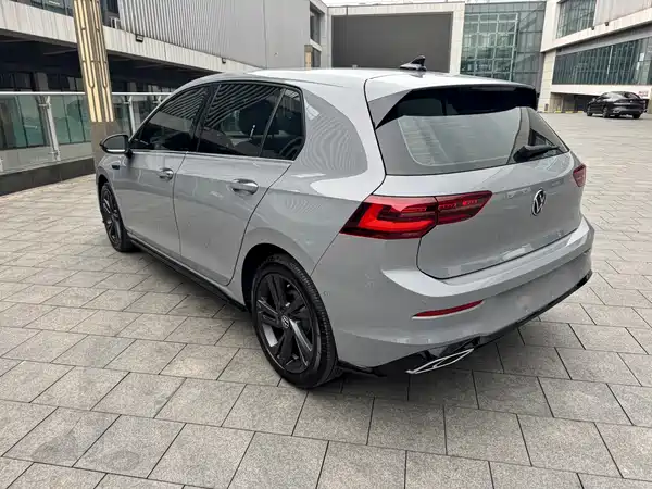 Volkswagen Golf 2023