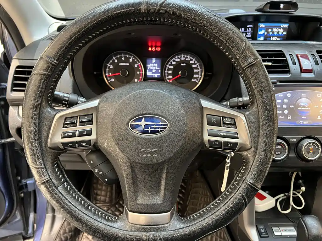 Subaru Forester 2014 — фото 10