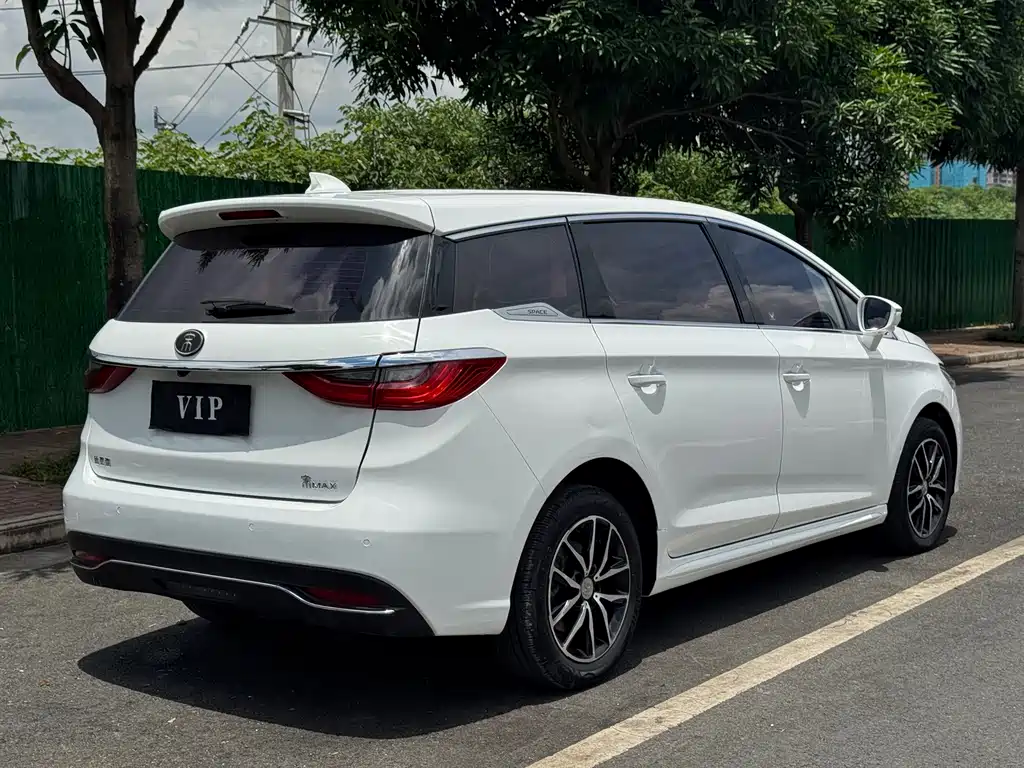 BYD Song MAX 2018 — фото 5