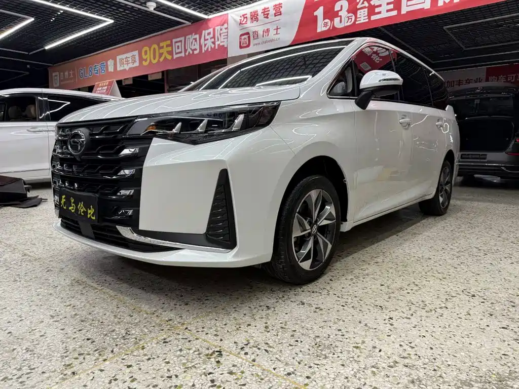 GAC Trumpchi M6 2022 — фото 1
