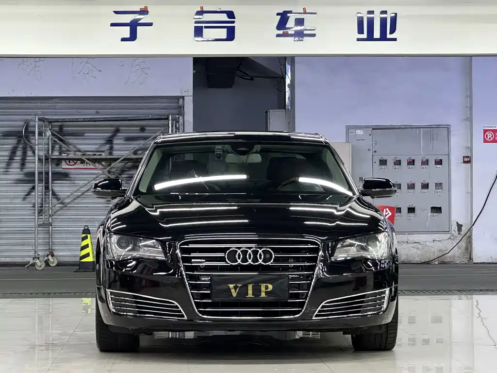 Audi A8 2014 — фото 2