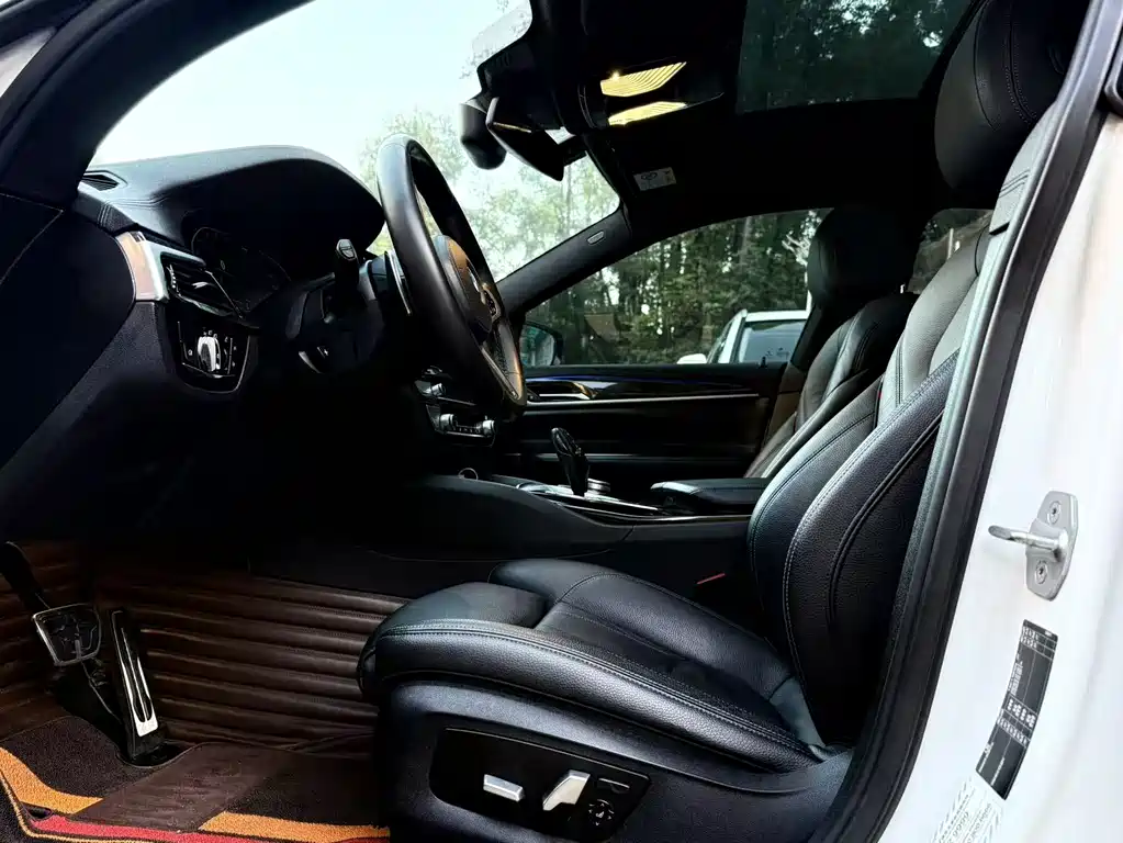 BMW 6 Series GT 2020 — фото 8