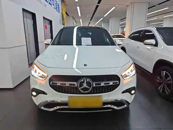 Mercedes-Benz GLA 2025