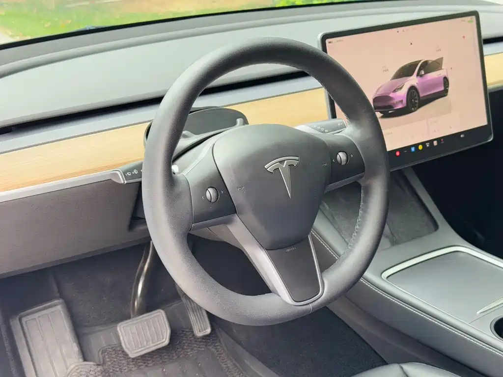 Tesla Model Y 2022 — фото 10
