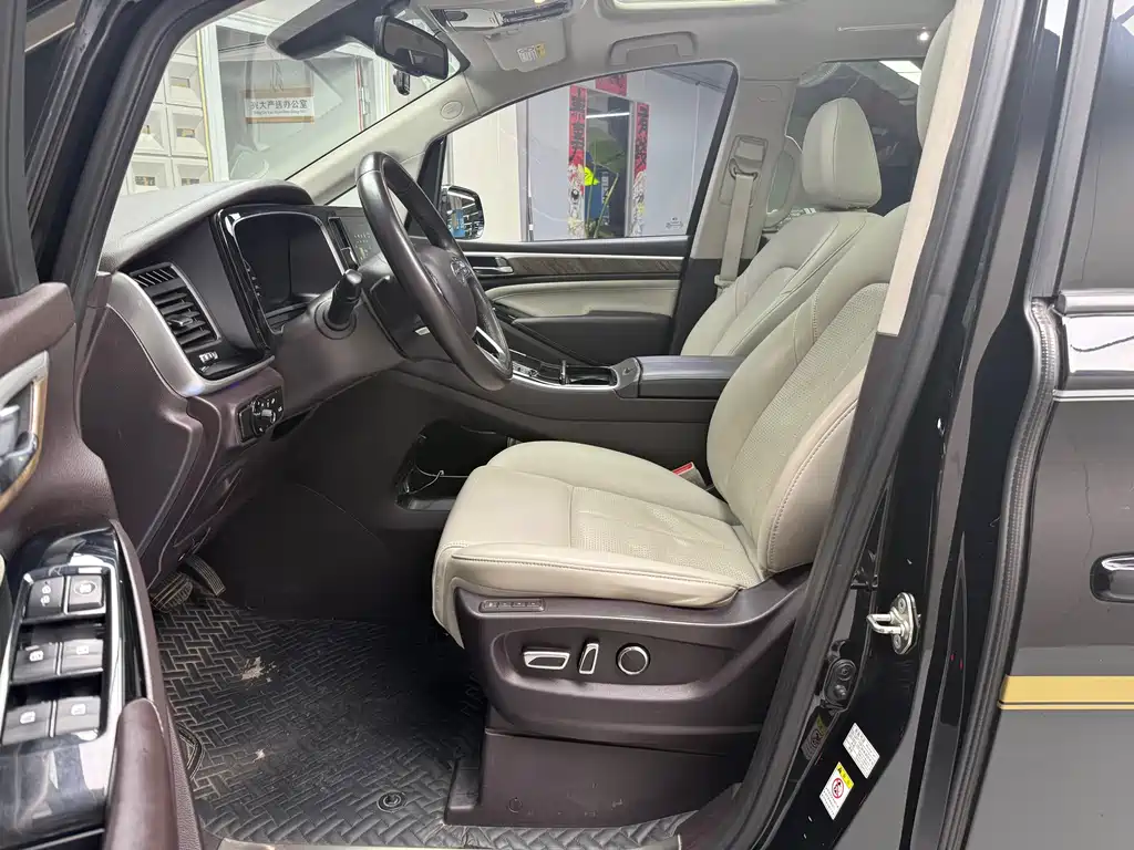 GAC Motor Trumpchi M8 2021 — фото 2