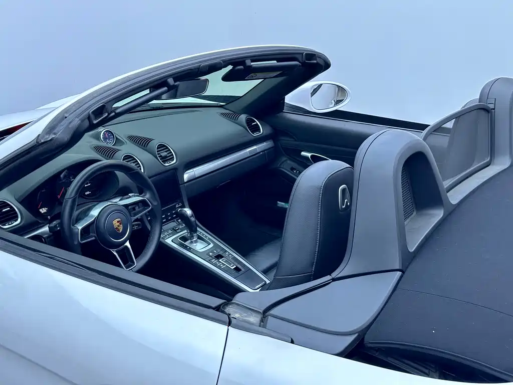 Porsche 718 2018 — фото 13