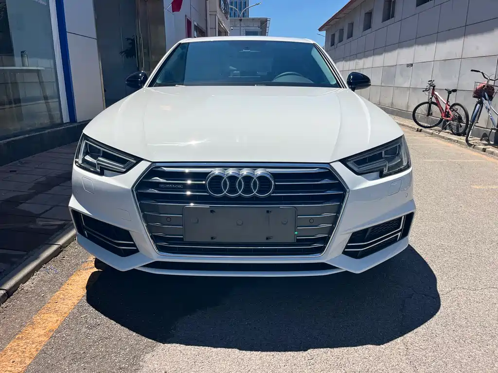 Audi A4L 2018 — фото 2