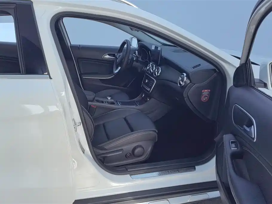 Mercedes-Benz GLA 2018 — фото 8