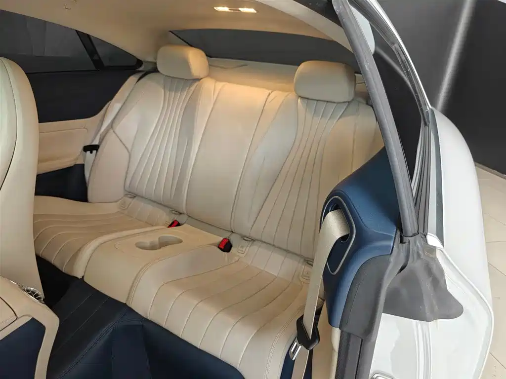 Mercedes-Benz E-Class 2023 — фото 10