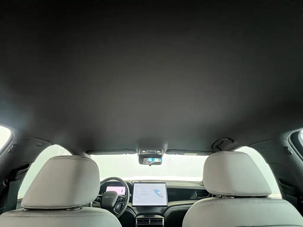 BYD Seal 07 DM-i 2025 — фото 28