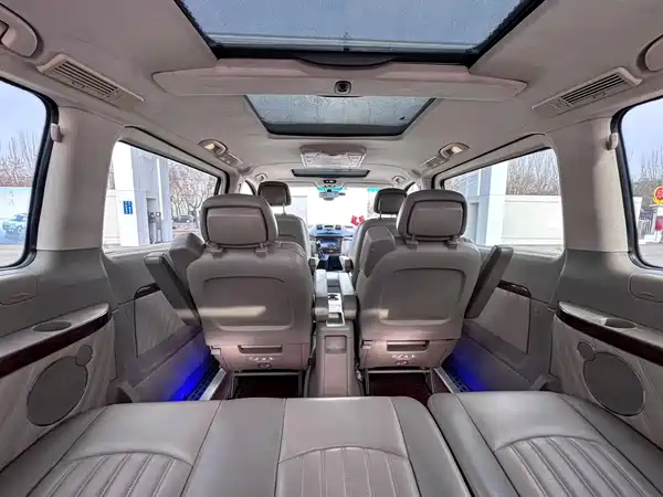 Mercedes-Benz Viano 2012