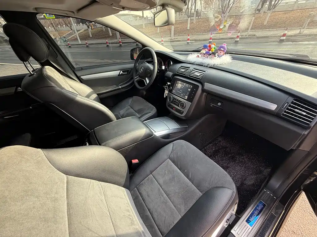 Mercedes-Benz R-Class 2016 — фото 17