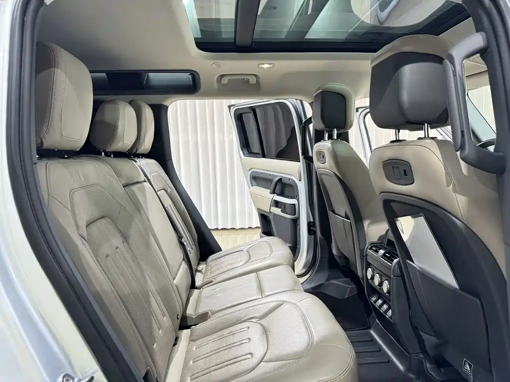 Land Rover Defender 2020 — фото 8