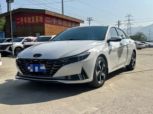 Hyundai Elantra 2021