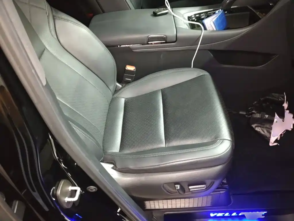 Toyota Vellfire 2024 — фото 25
