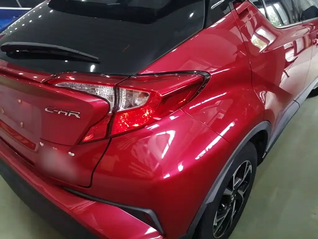 Toyota C-HR 2020 — фото 8