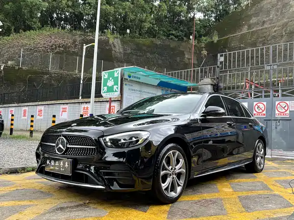 Mercedes-Benz E-Class 2022