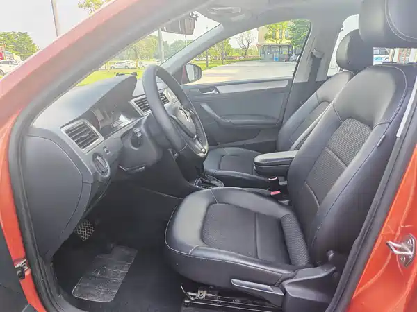 Volkswagen Santana 2015