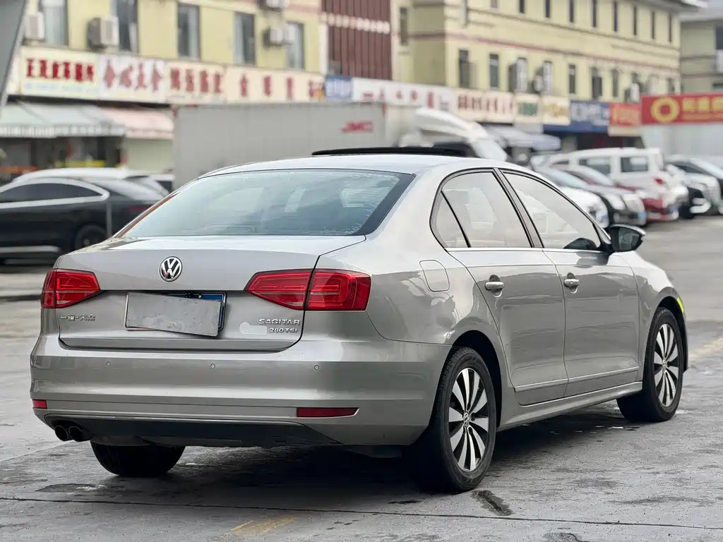 Volkswagen Sagitar 2017