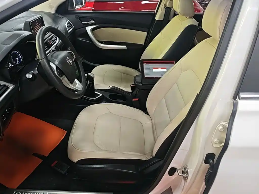Changan V7 2017 — фото 15