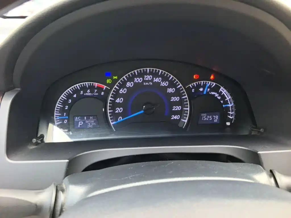Toyota Camry 2016 — фото 12