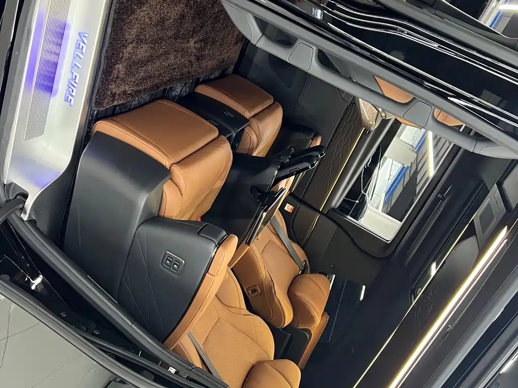 Toyota Vellfire 2025 — фото 11