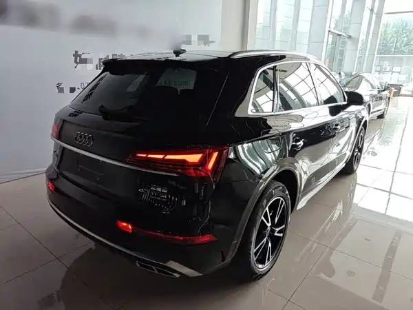 Audi Q5L 2025