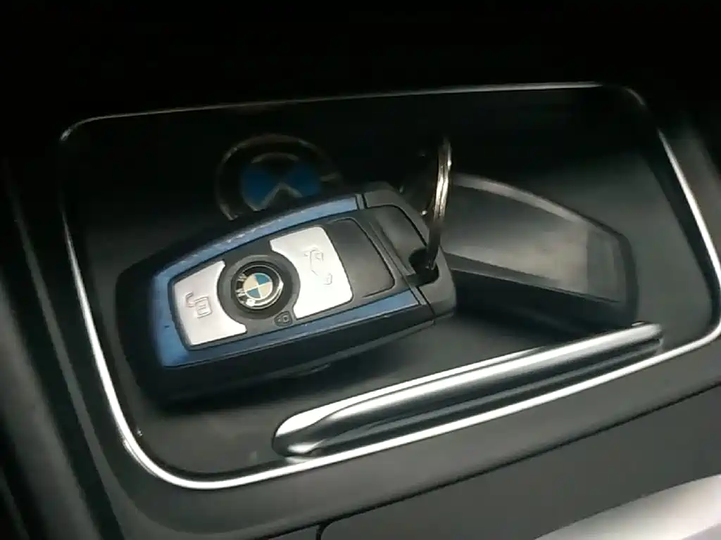 BMW 3 Series 2017 — фото 9