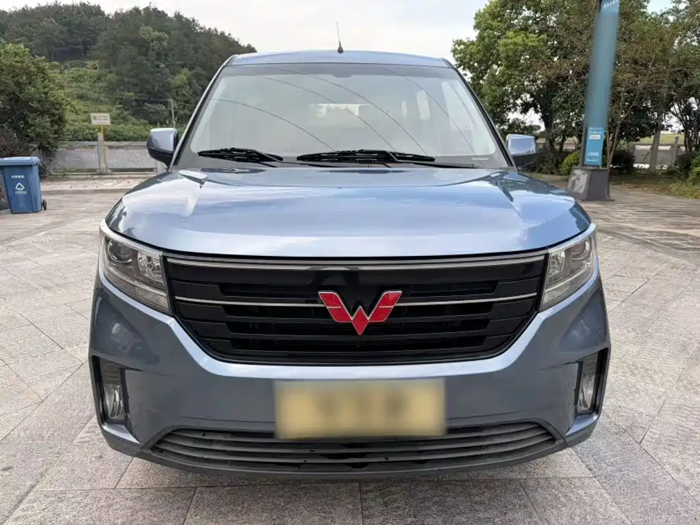 Wuling Hongguang PLUS 2020 — фото 13