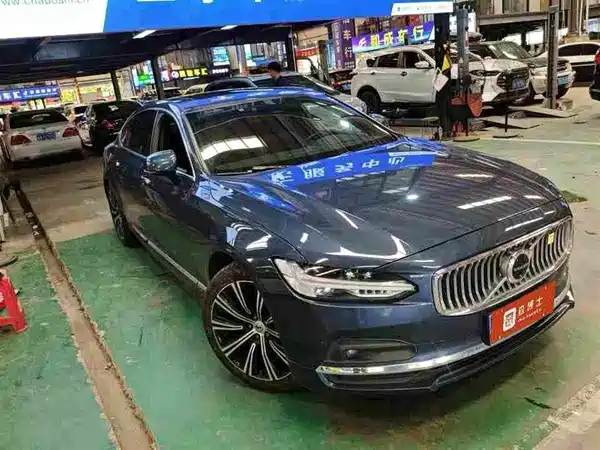 Volvo S90 2022
