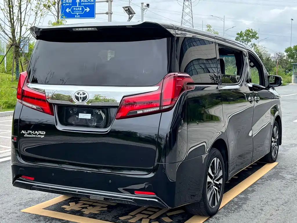 Toyota Alphard 2019 — фото 6