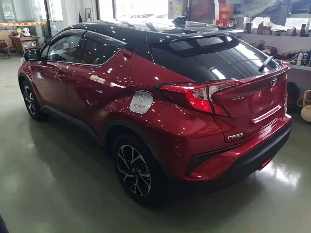 Toyota C-HR 2020 — фото 5